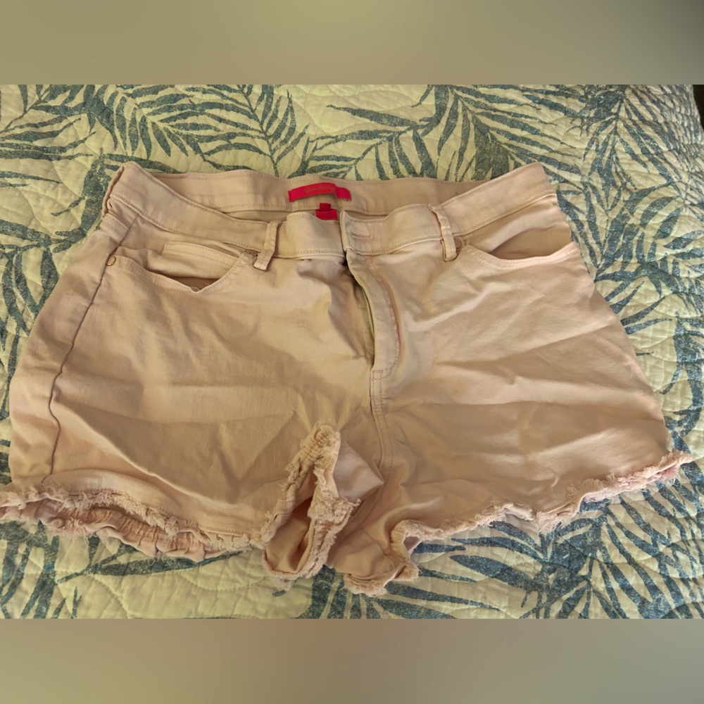 Lilly Pulitzer baby pink denim cutoff shorts